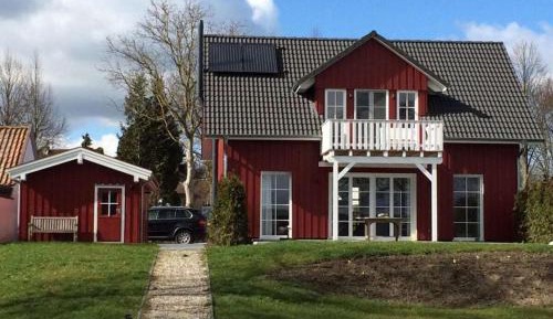 Three-Bedroom Holiday Home 