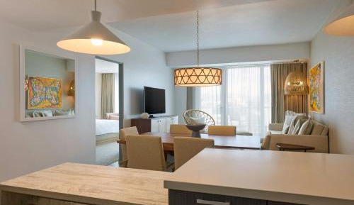 One-Bedroom Apartment with Urban View