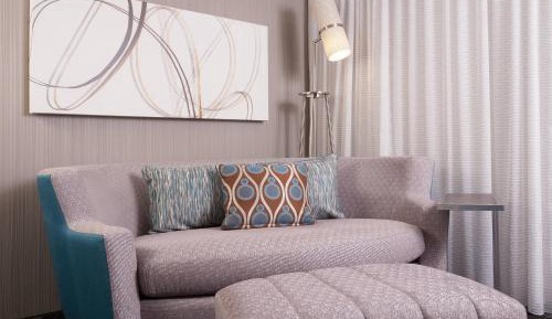 One-Bedroom King Suite