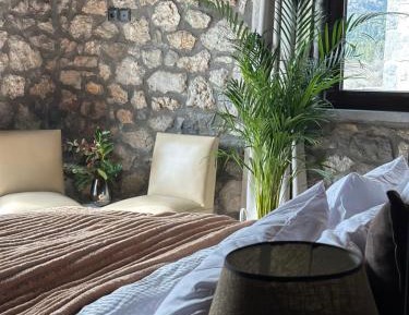 One-Bedroom Apartment with Balcony