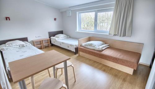 Basic Triple Room with Shared Bathroom