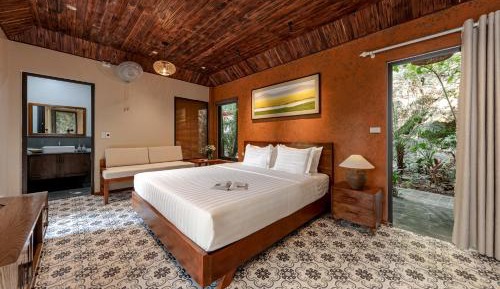 Deluxe Double Room with Bath