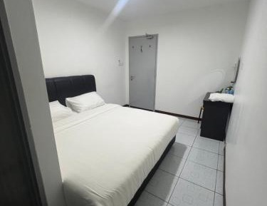 Room #1349910402
