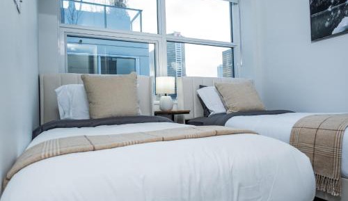 Deluxe Double Room (2 Adults + 1 Child)