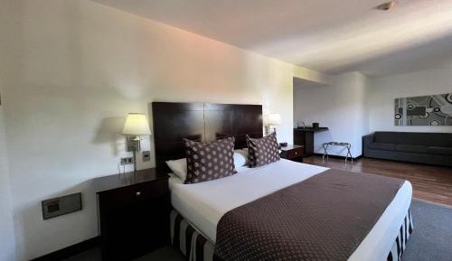 Queen Suite
