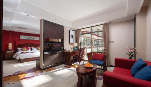 Deluxe Suite