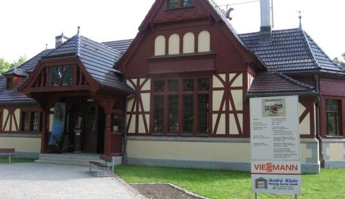 One-Bedroom Bungalow