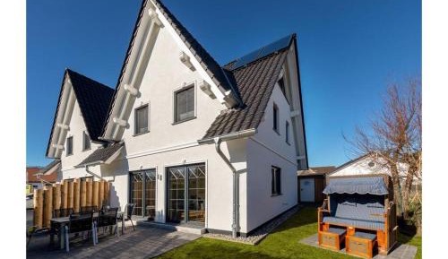 Three-Bedroom Holiday Home 