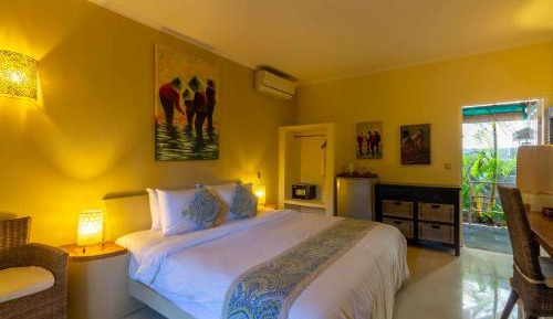 Mango Retreat Room