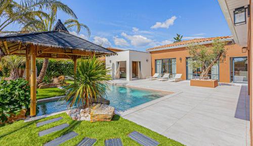 Five-Bedroom Holiday Home