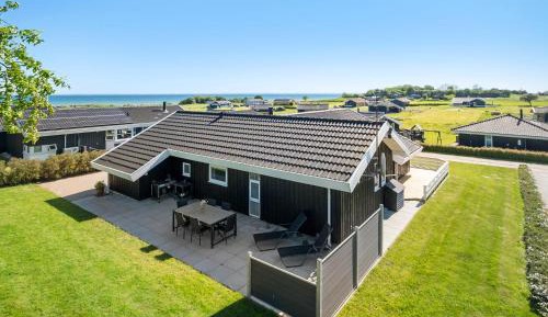 Three-Bedroom Holiday Home 