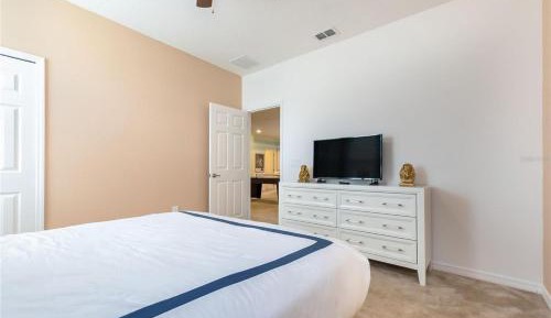 Queen Room