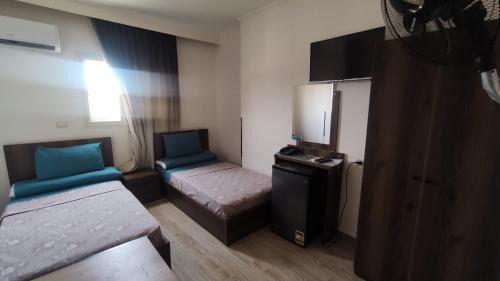 Triple Room with Private Bathroom