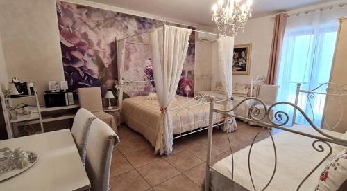 Quadruple Room with Private Bathroom