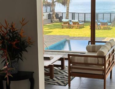 Villa - Beach Front