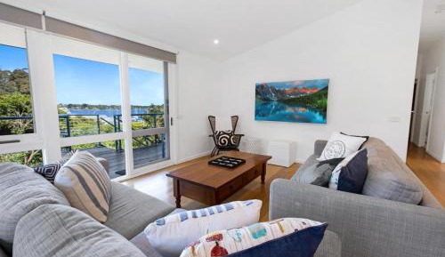 Three-Bedroom Holiday Home 