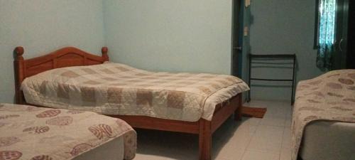Quadruple Room with Private Bathroom