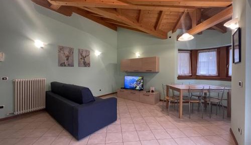 Apartment with Garden View