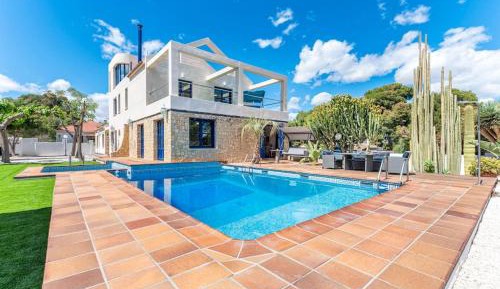 One-Bedroom Villa