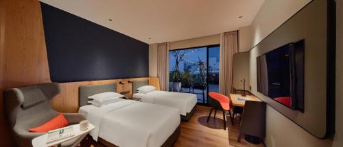 Standard Twin Room with Garden View
