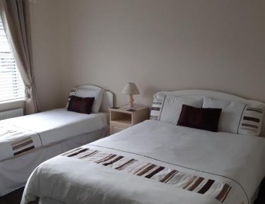 Triple Room with Bathroom