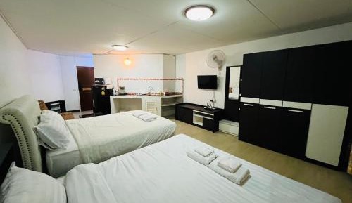 Large Double or Twin Room
