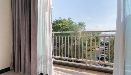 Deluxe Triple Room with Balcony