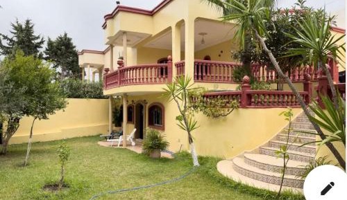 Villa with Garden View