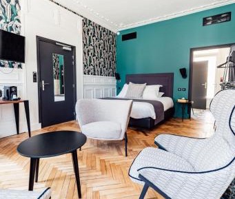 Queen Studio - Disability Access in annex building 