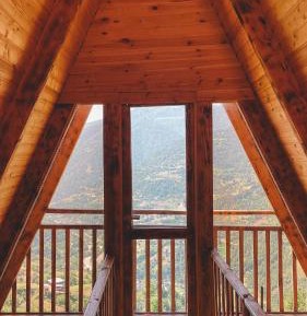 Double or Twin Room with Mountain View