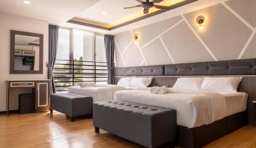 Family Room with Mountain View