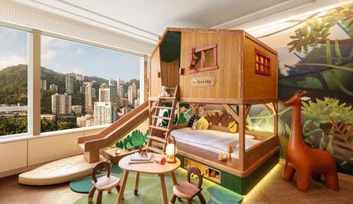Treetop Hideout Themed Family Suite