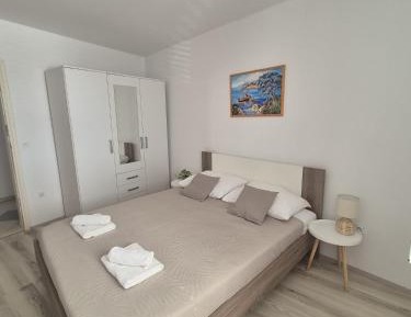 One-Bedroom Apartment with Sea View