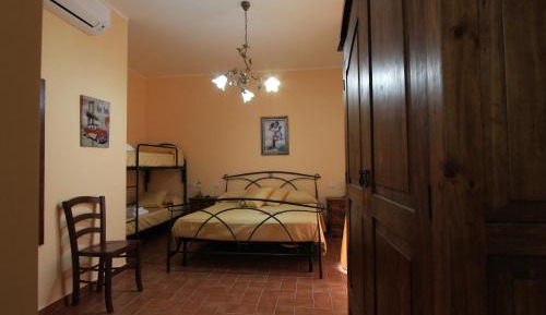 Family Room (2 Adults + 2 Children)