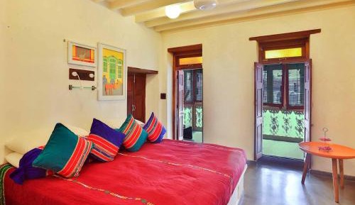 WHC Contemporary Heritage Junior Suite