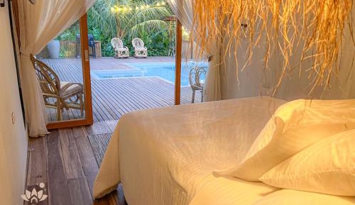 Deluxe Double or Twin Room with Pool Access