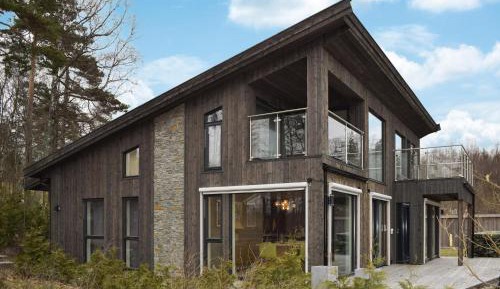 Four-Bedroom Holiday Home