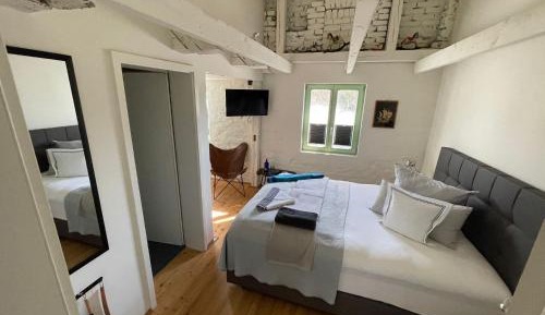 Deluxe Single Room
