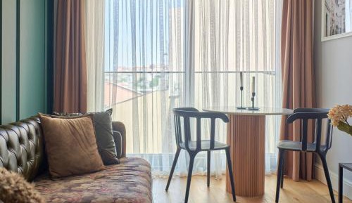 One-Bedroom Apartment with Garden View