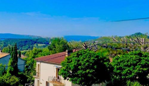Three-Bedroom Apartment with Balcony