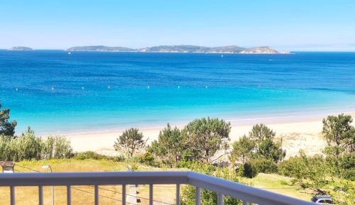 Double or Twin Room with Terrace and Sea View