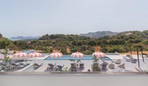 Superior Suite Pool View