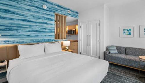 King Studio with Sofa Bed