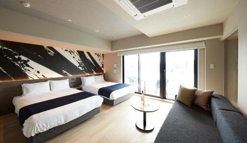 Premium Sauna Suite with Washing Machine and 10㎡ Balcony