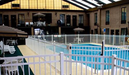 Single Room with Pool View