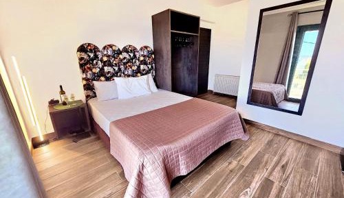 Double Room with Balcony and Sea View