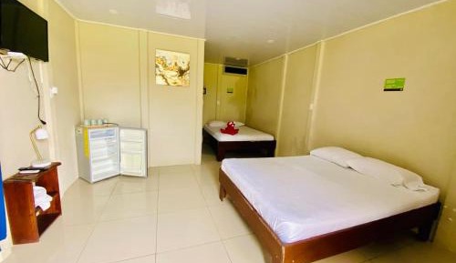 Quadruple Room with Private Bathroom