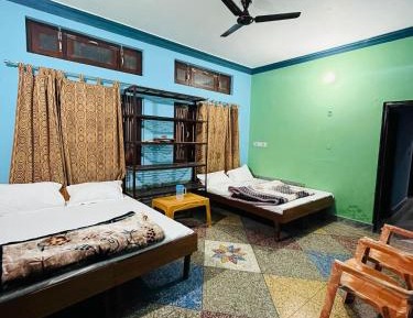 Quadruple Room with Private Bathroom