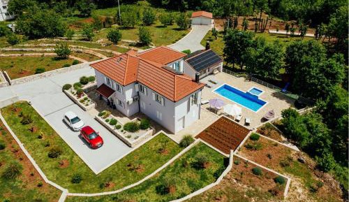 Four-Bedroom Holiday Home