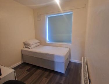 Single Room with Shared Bathroom